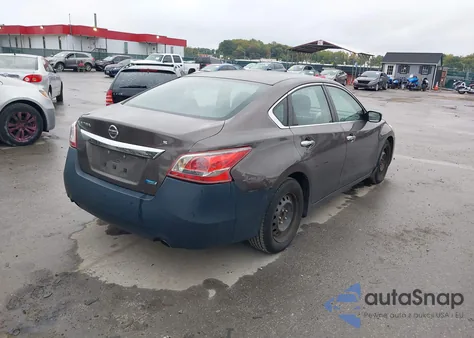 2013 Nissan Altima 2.5 S z USA, uszkodzony, nr VIN 1N4AL3AP9DC916646